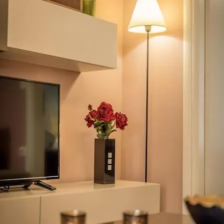 Eva's Glamorous #mitropoleos61 Апартаменты Салоники