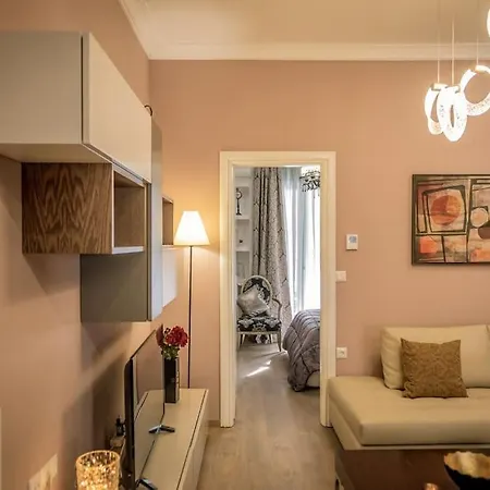 Апартаменты Eva's Glamorous #mitropoleos61 *