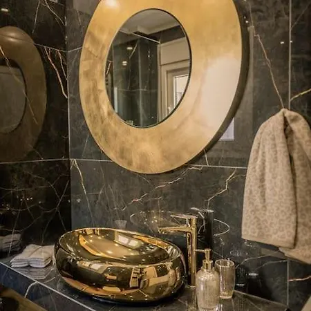 Апартаменты Eva's Glamorous #mitropoleos61 *